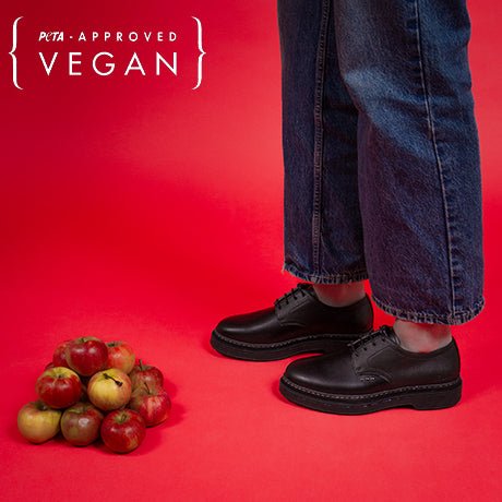 Black apple leather LANDER derby