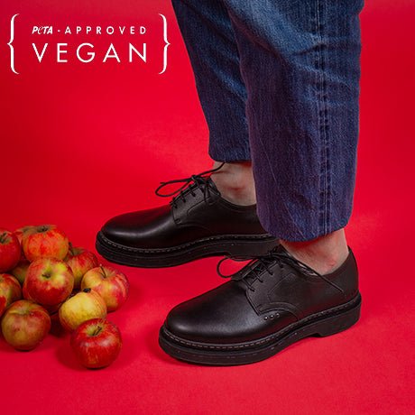 Black apple leather LANDER derby